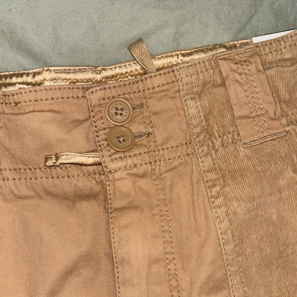 Absrcrombie Mini Skirt 🤍🐚 - Picture 3 of 6